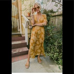 NWT Novella Royale Gold Dahlia Margot Caftan